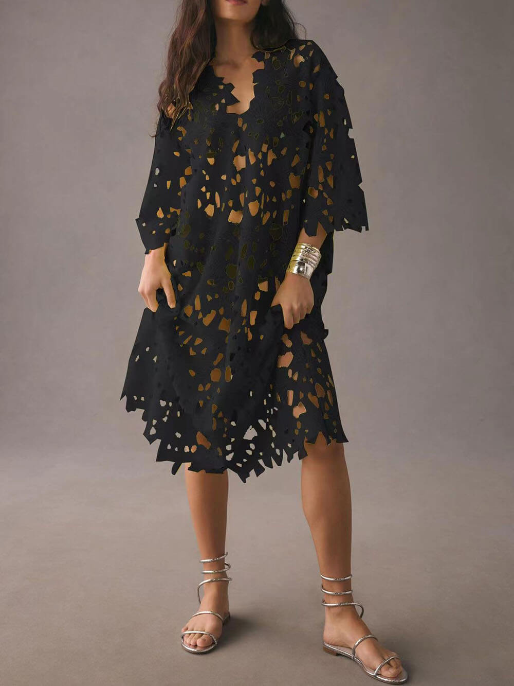 Robe de plage mi-longue en dentelle