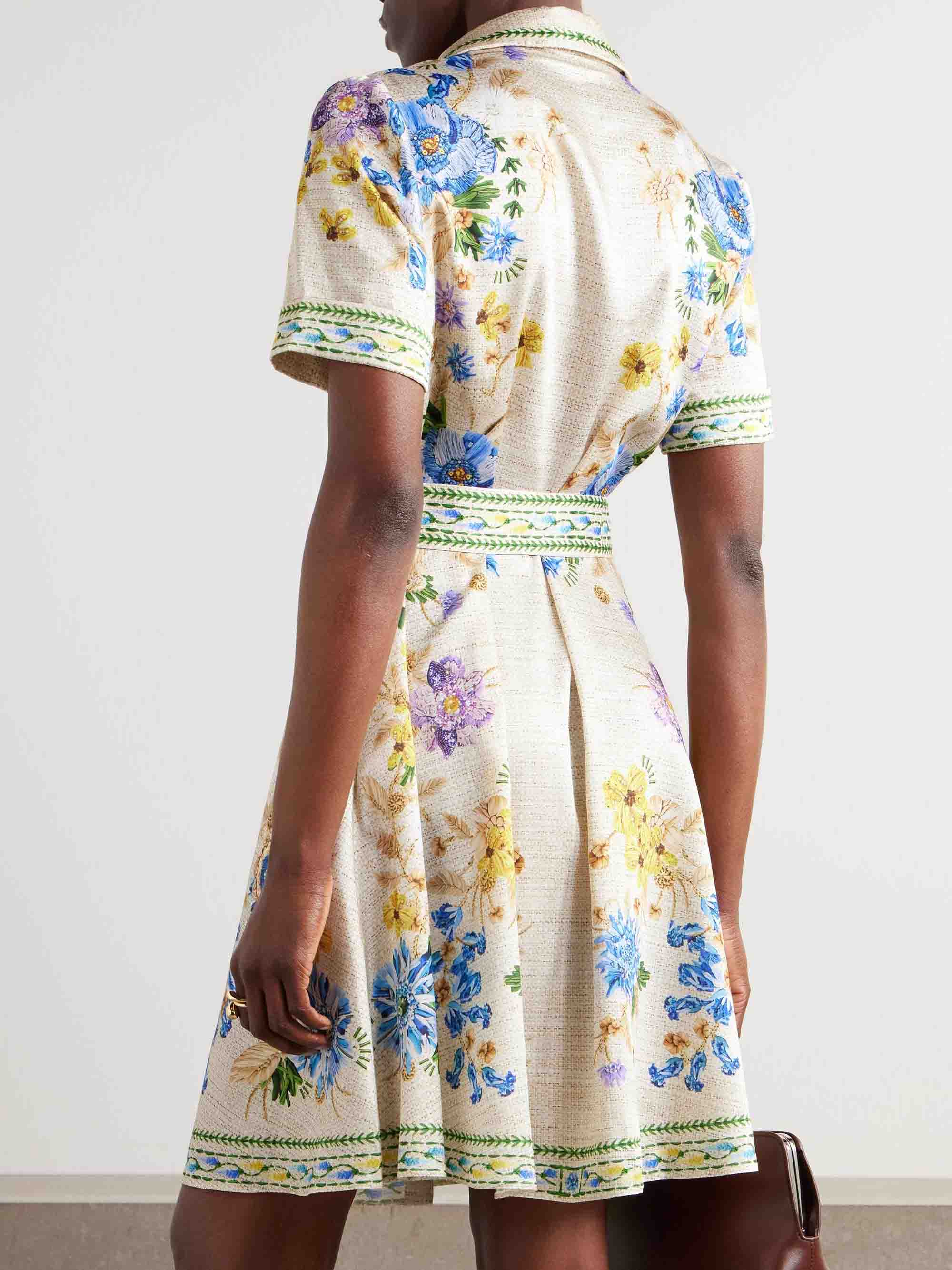 Robe chemise courte à imprimé floral et ceinture délicate