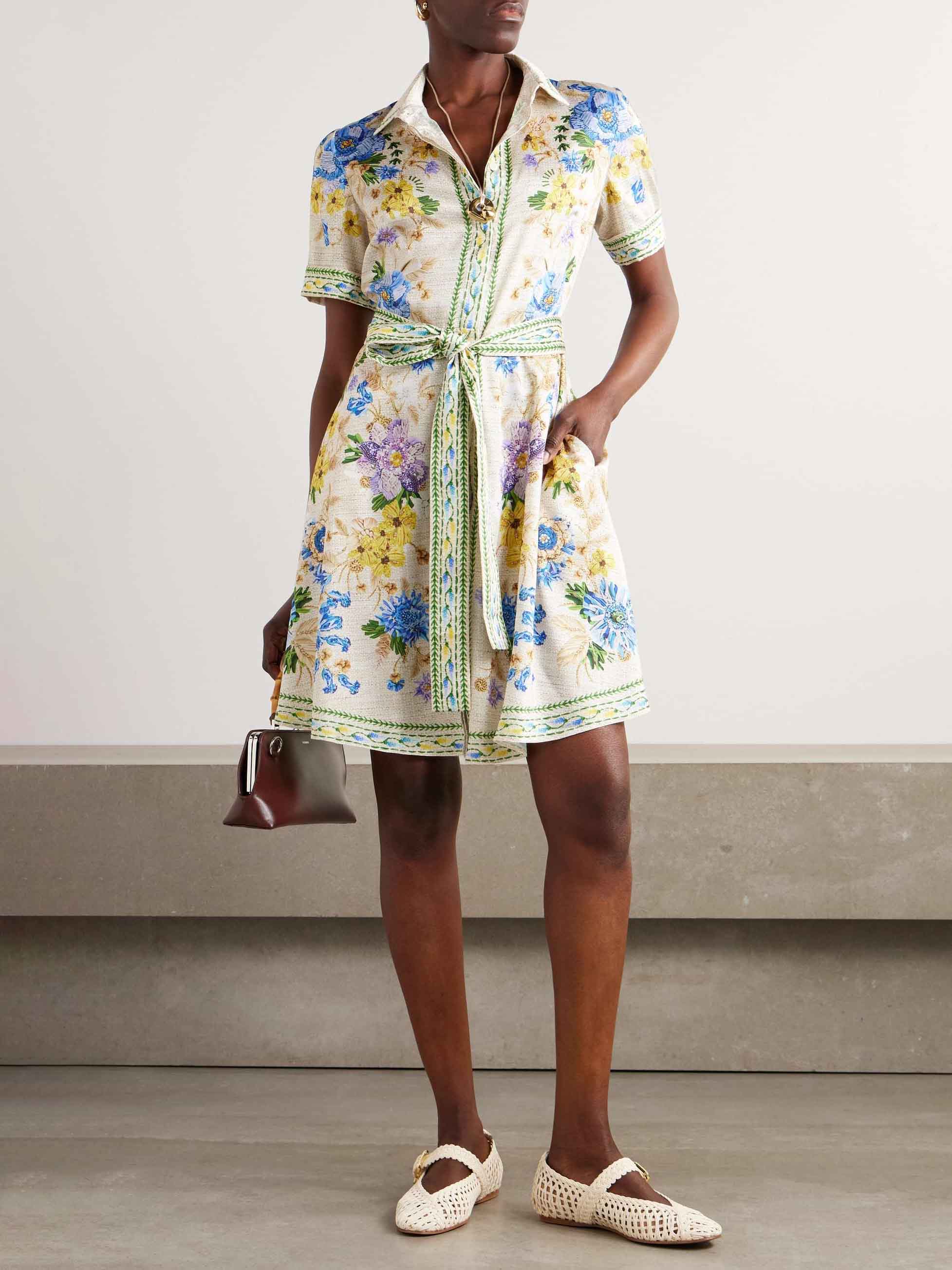 Robe chemise courte à imprimé floral et ceinture délicate