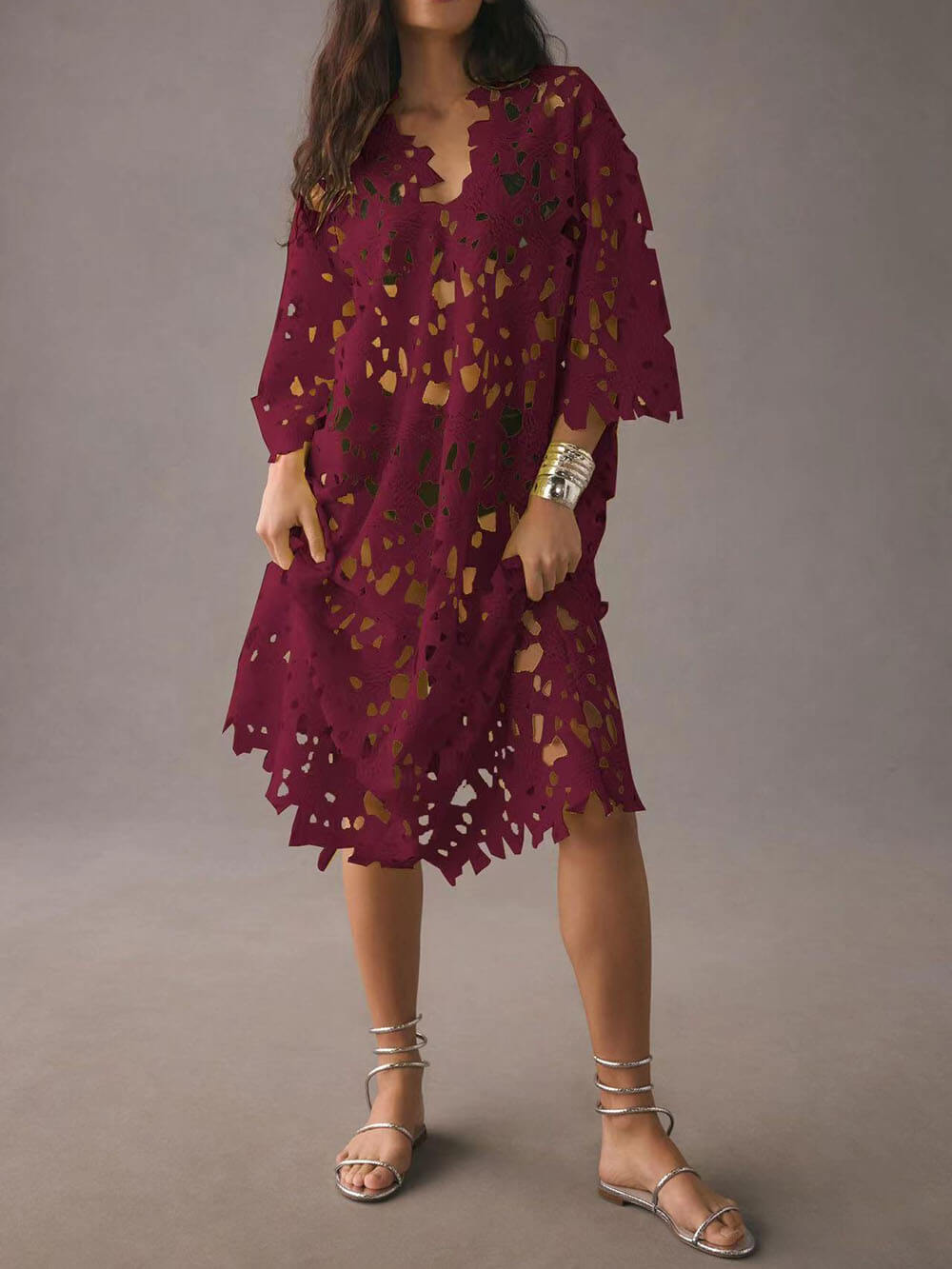 Robe de plage mi-longue en dentelle