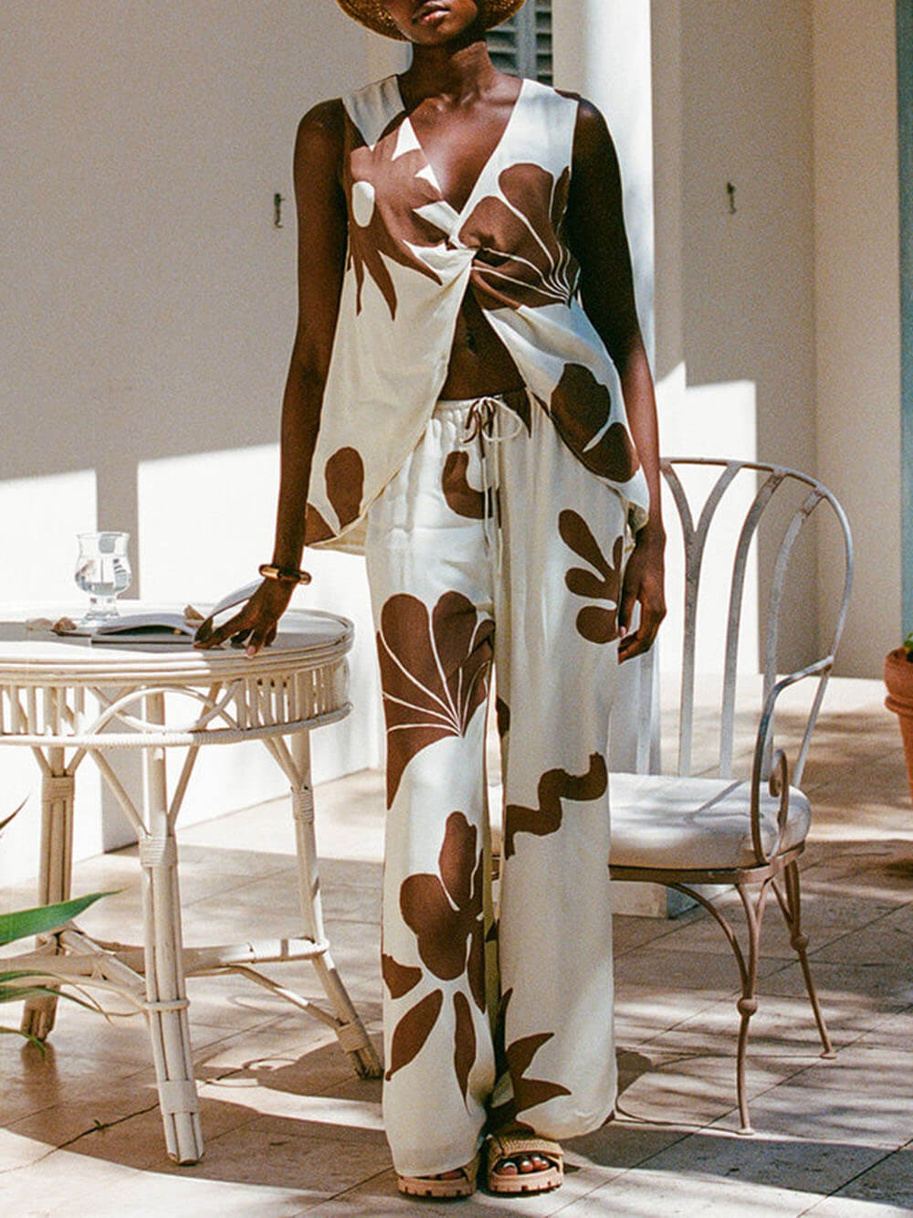 Elegant Unique Print Twist Detail Chest Slit Top
