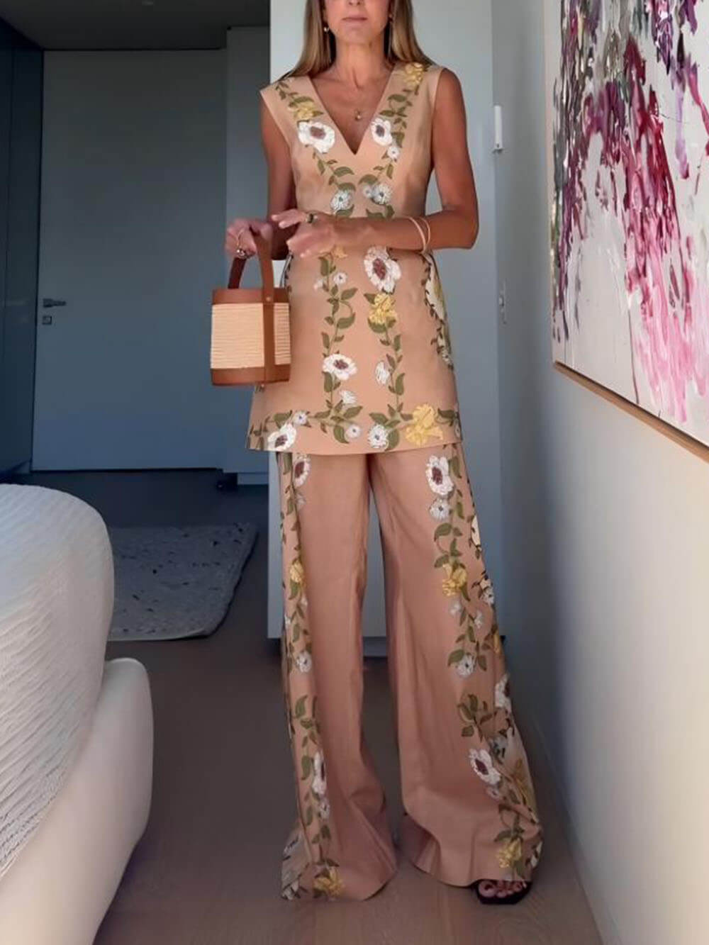 Pantalon évasé à taille élastique et motif floral en mélange de lin chic et parfait