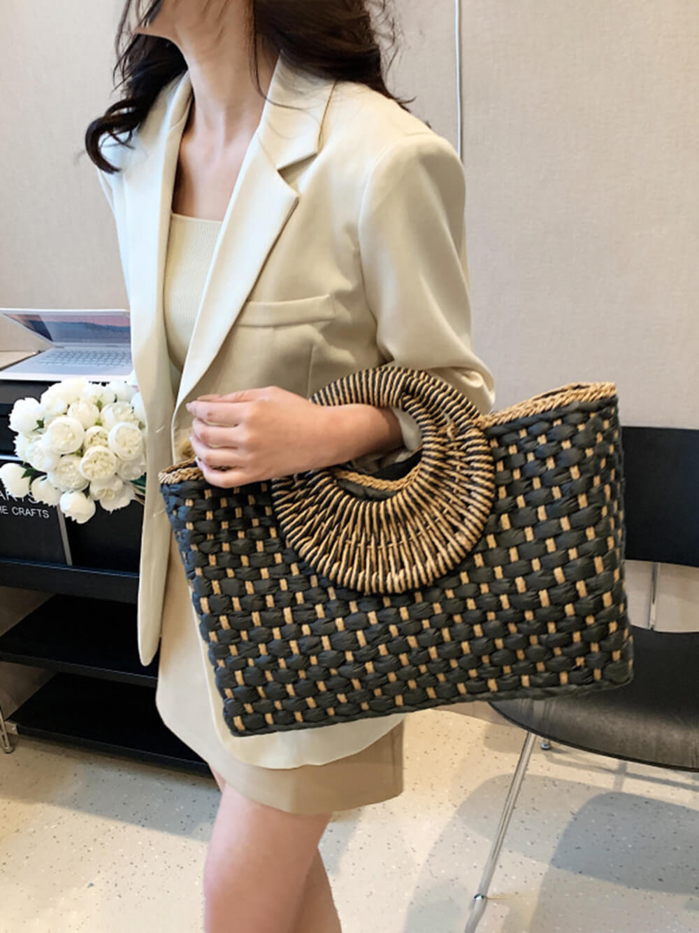Bolso de paja hecho a mano para playa y vacaciones de moda