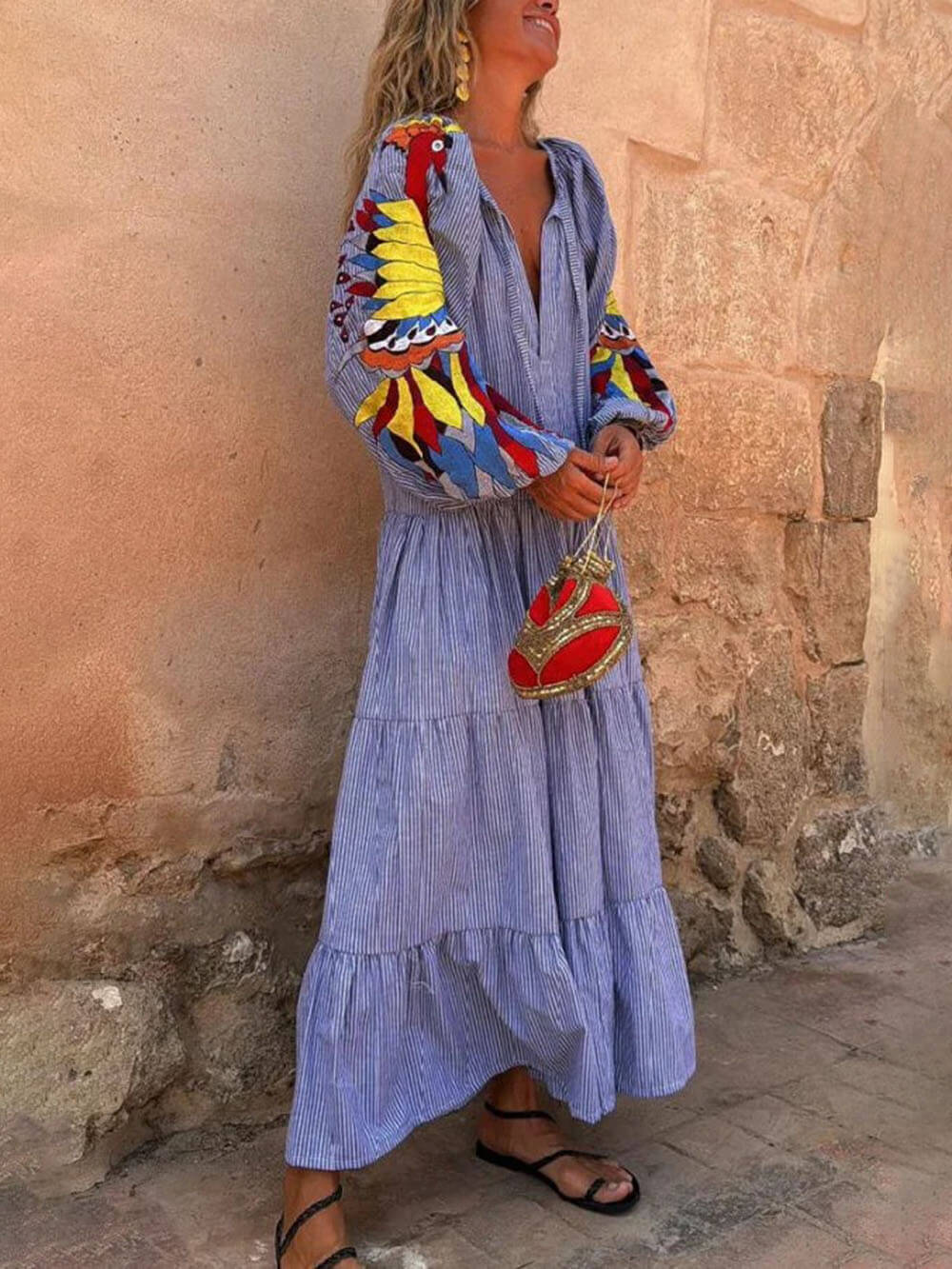 Robe longue ample à rayures et motif paon unique
