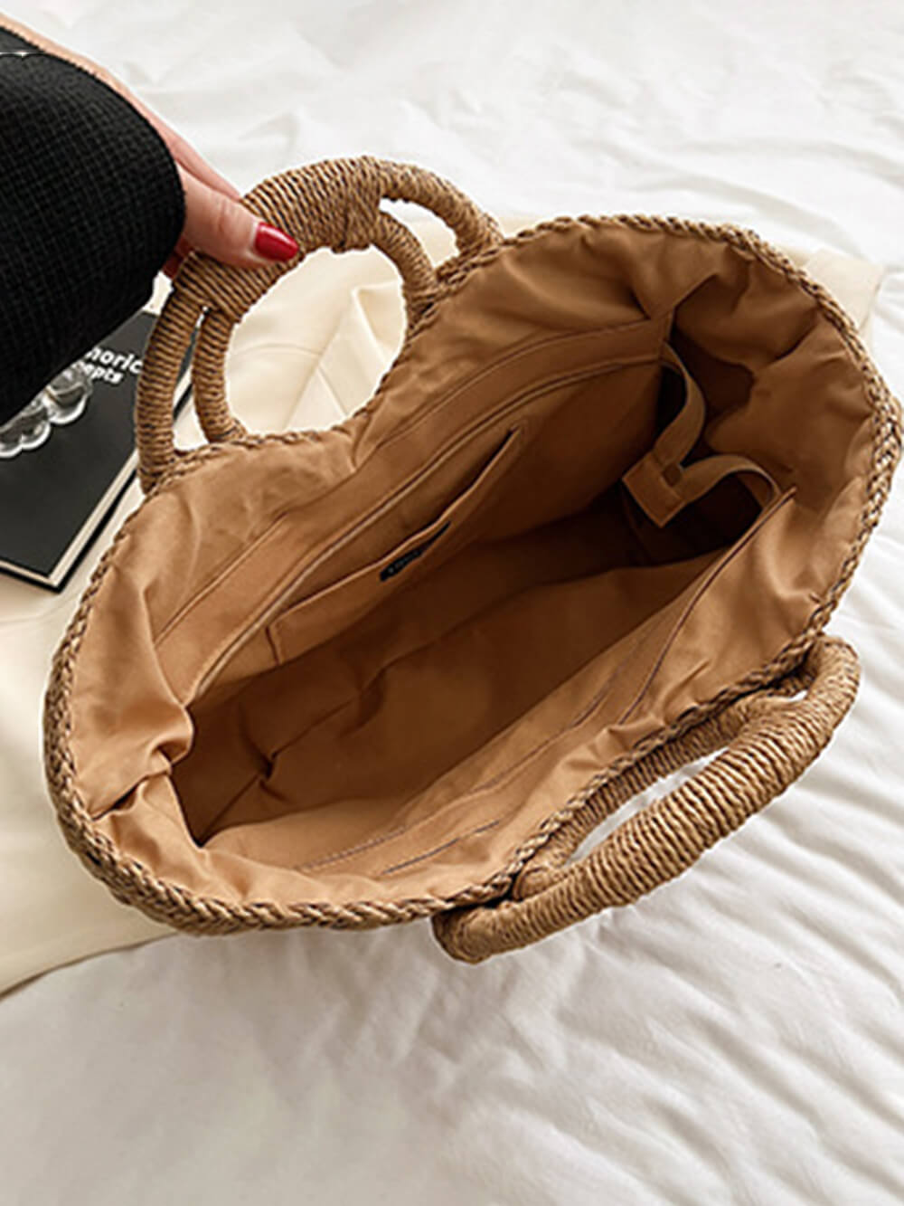 Bolso de paja hecho a mano para playa y vacaciones de moda