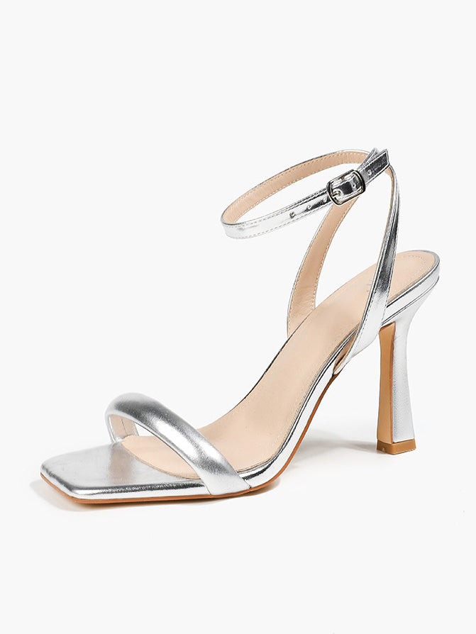 Escarpins à talons hauts ouverts et épais à une bride