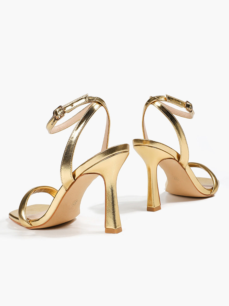 Escarpins à talons hauts ouverts et épais à une bride