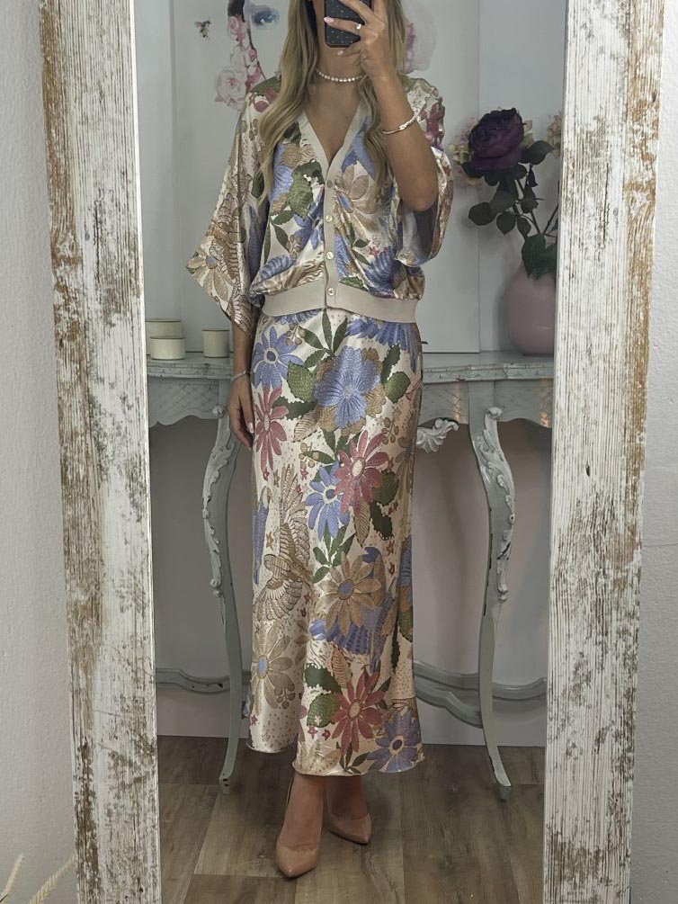 Superbe chemise à épaules dénudées en satin à imprimé floral