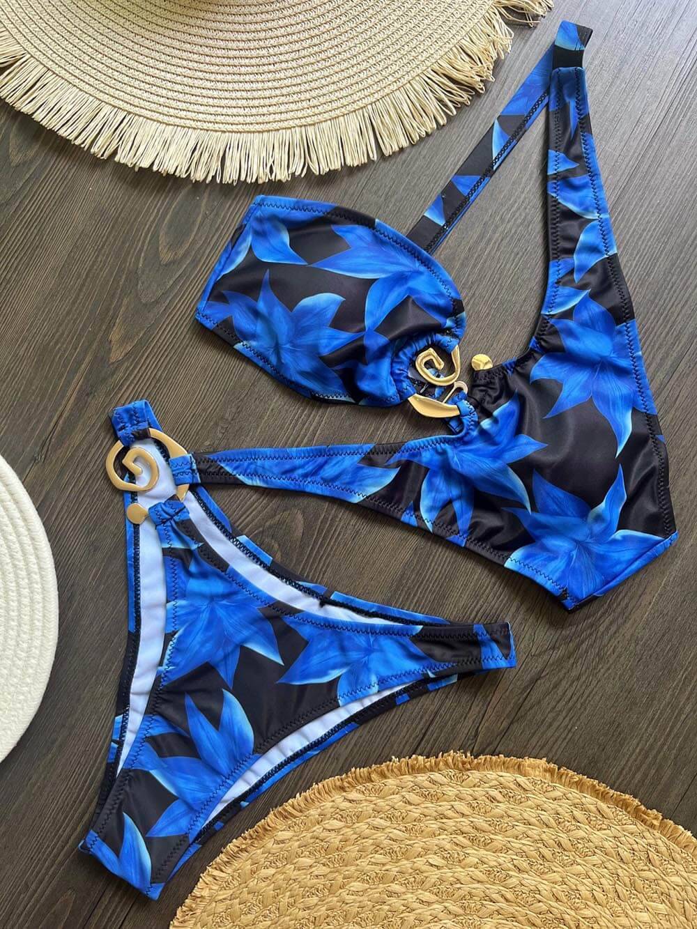 Maillot de bain une pièce sexy imprimé avec boutons en métal