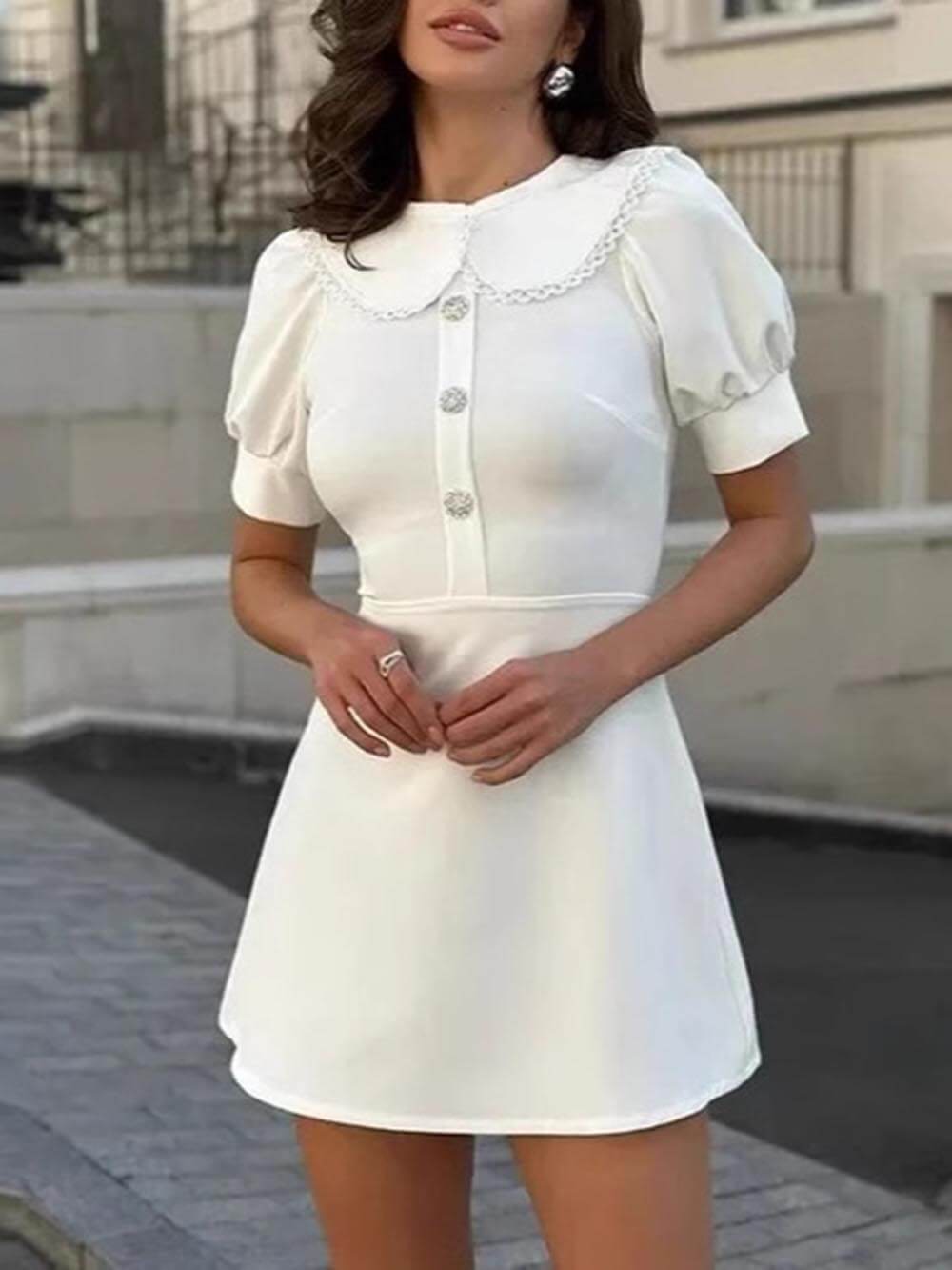 Robe mini trapèze à bordure en dentelle douce