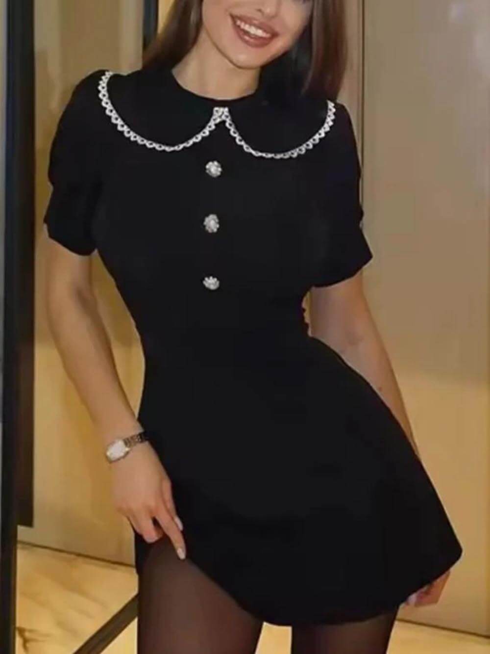 Robe mini trapèze à bordure en dentelle douce