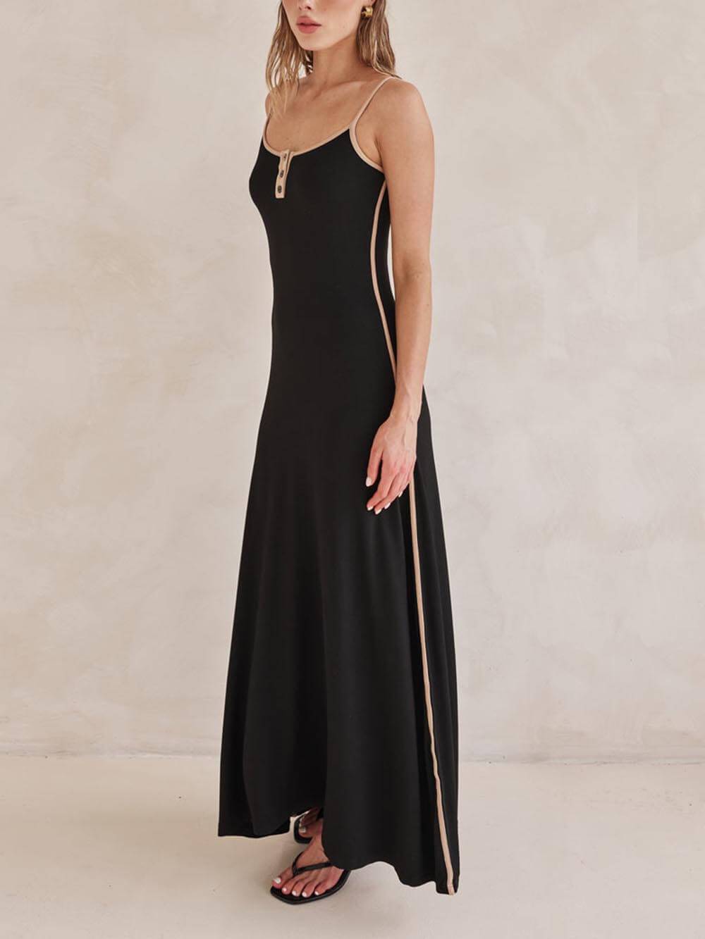 Robe longue dos nu à bretelles et rayures contrastées
