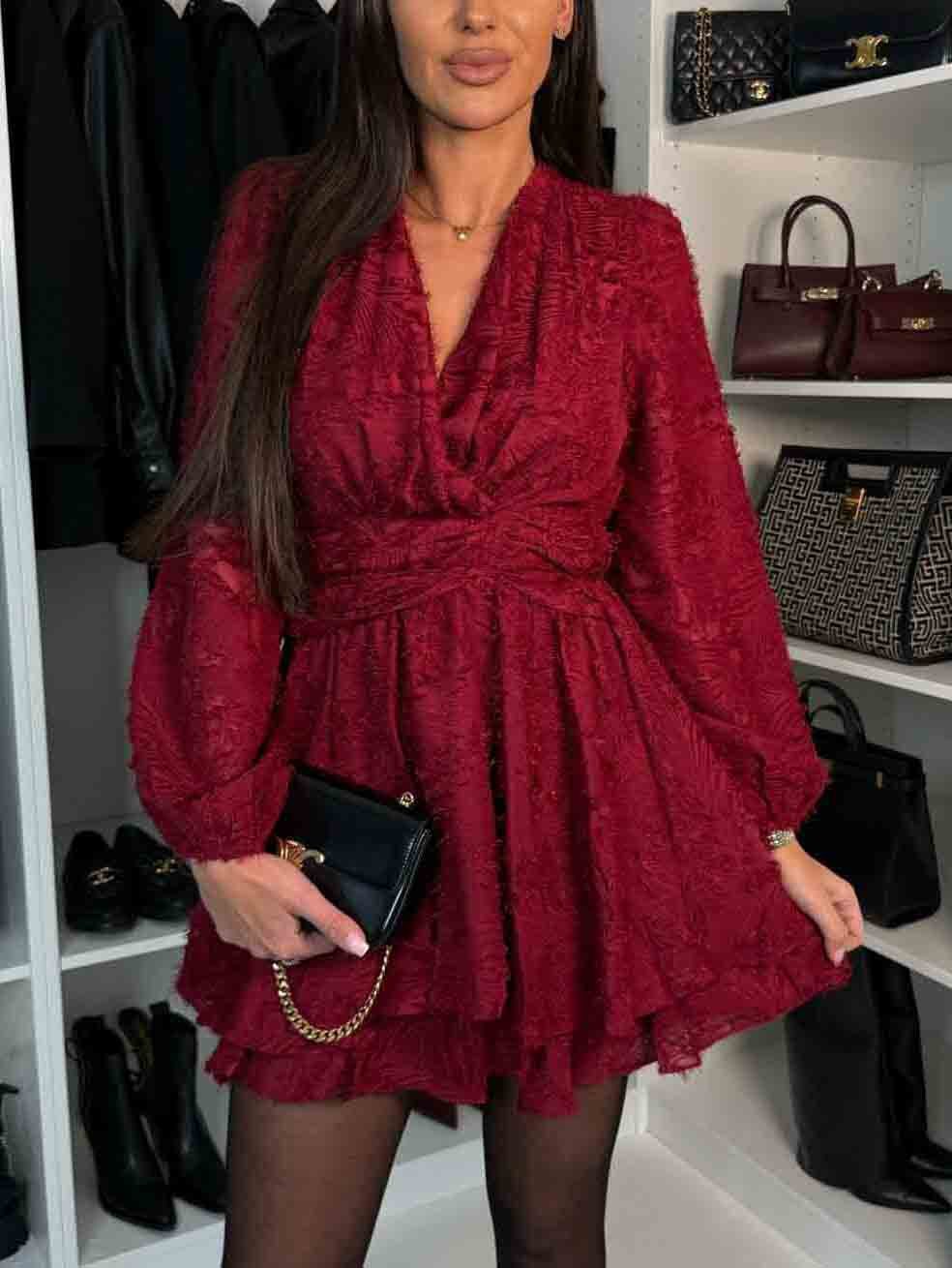 Mini-robe plissée élégante à col en V et taille haute