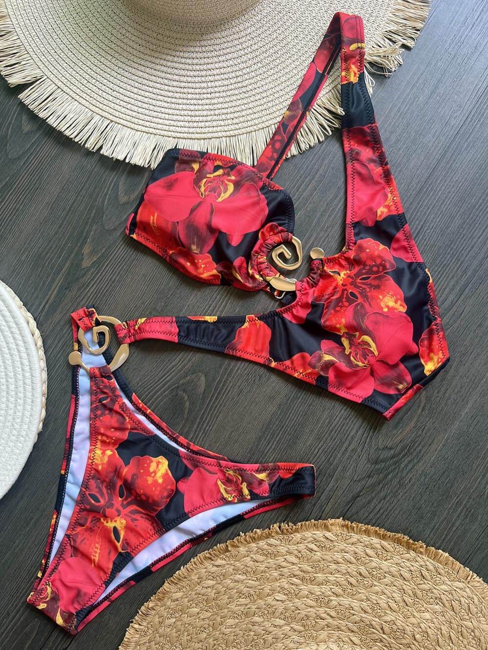 Maillot de bain une pièce sexy imprimé avec boutons en métal