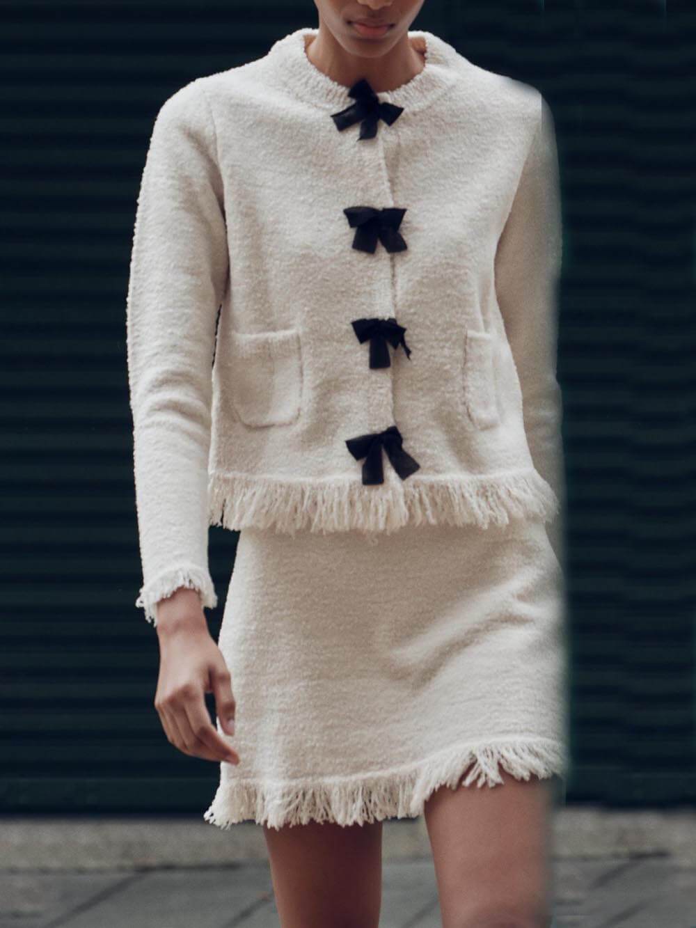 Ensemble veste et jupe en tricot à manches longues et nœud décoratif tendance
