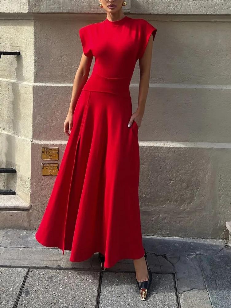 Robe longue moderne à col ras du cou et poignets larges