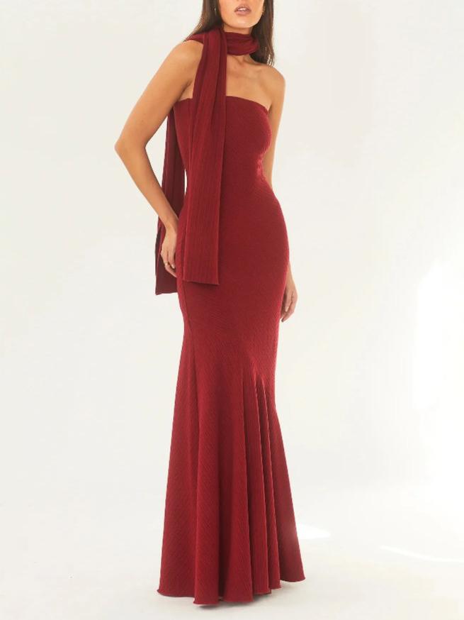 Robe longue bustier asymétrique à la mode