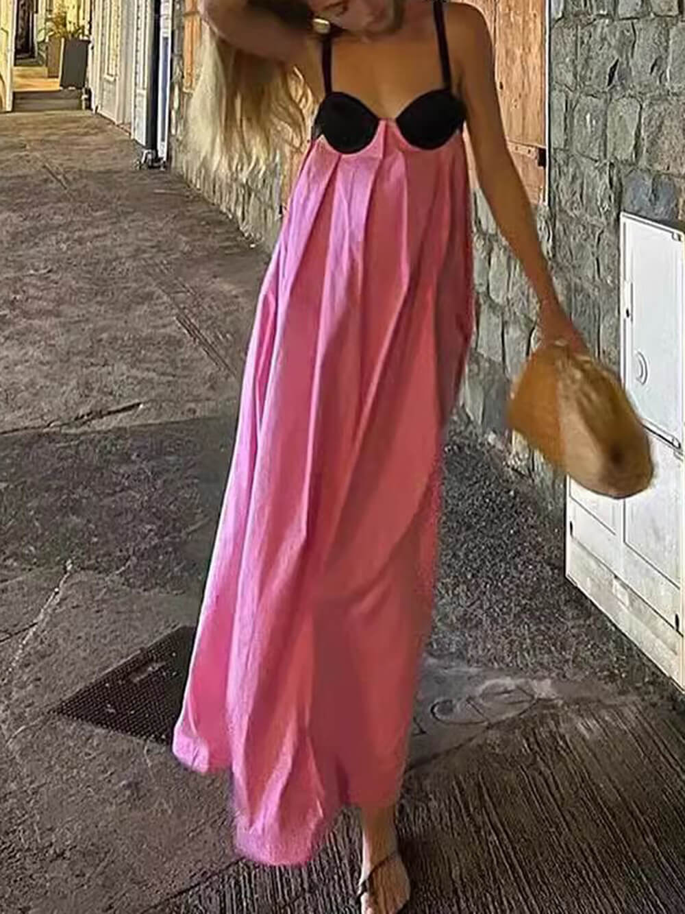 Robe longue d'été exquise sans manches à lacets et dos nu
