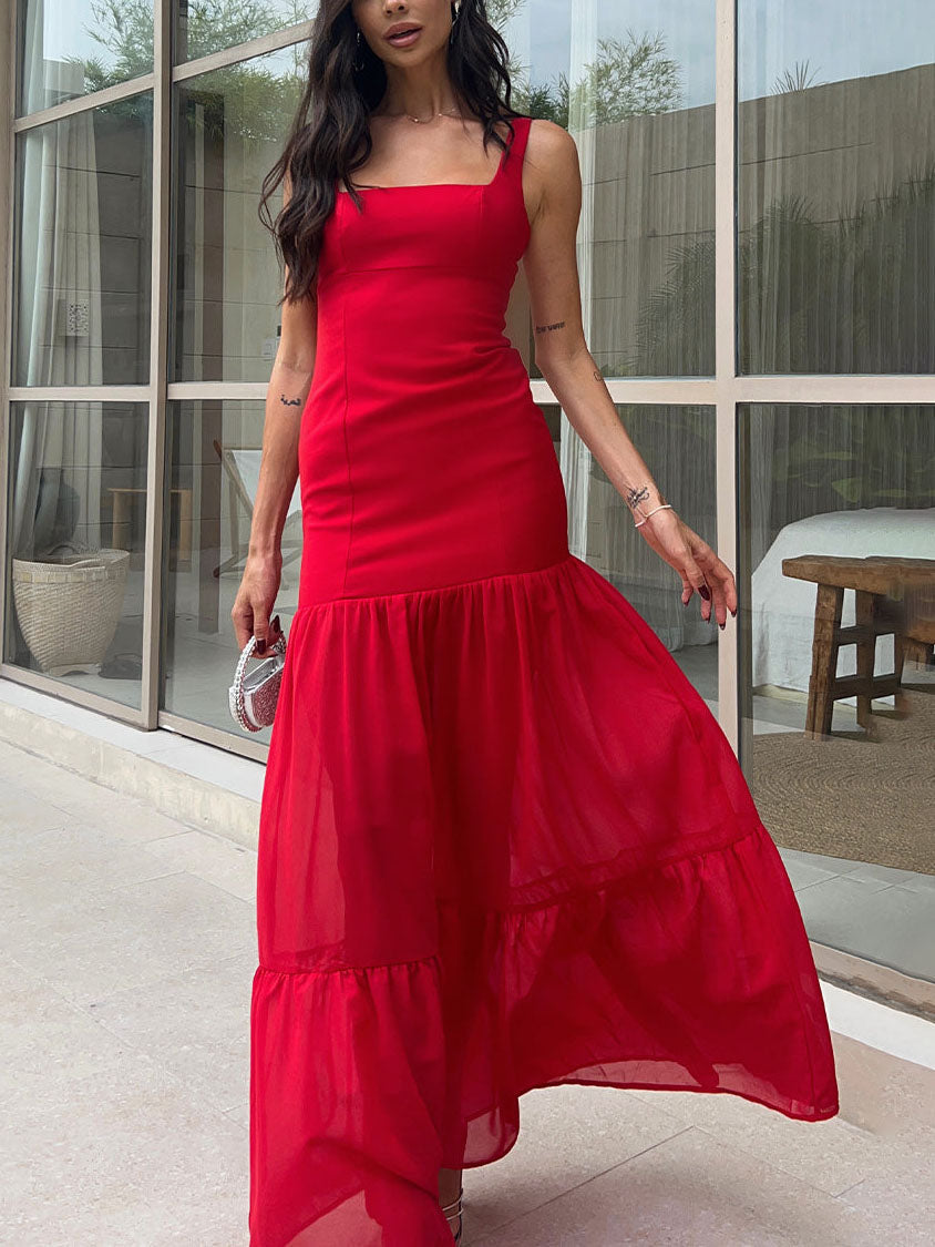 Robe longue à bretelles et col carré tendance
