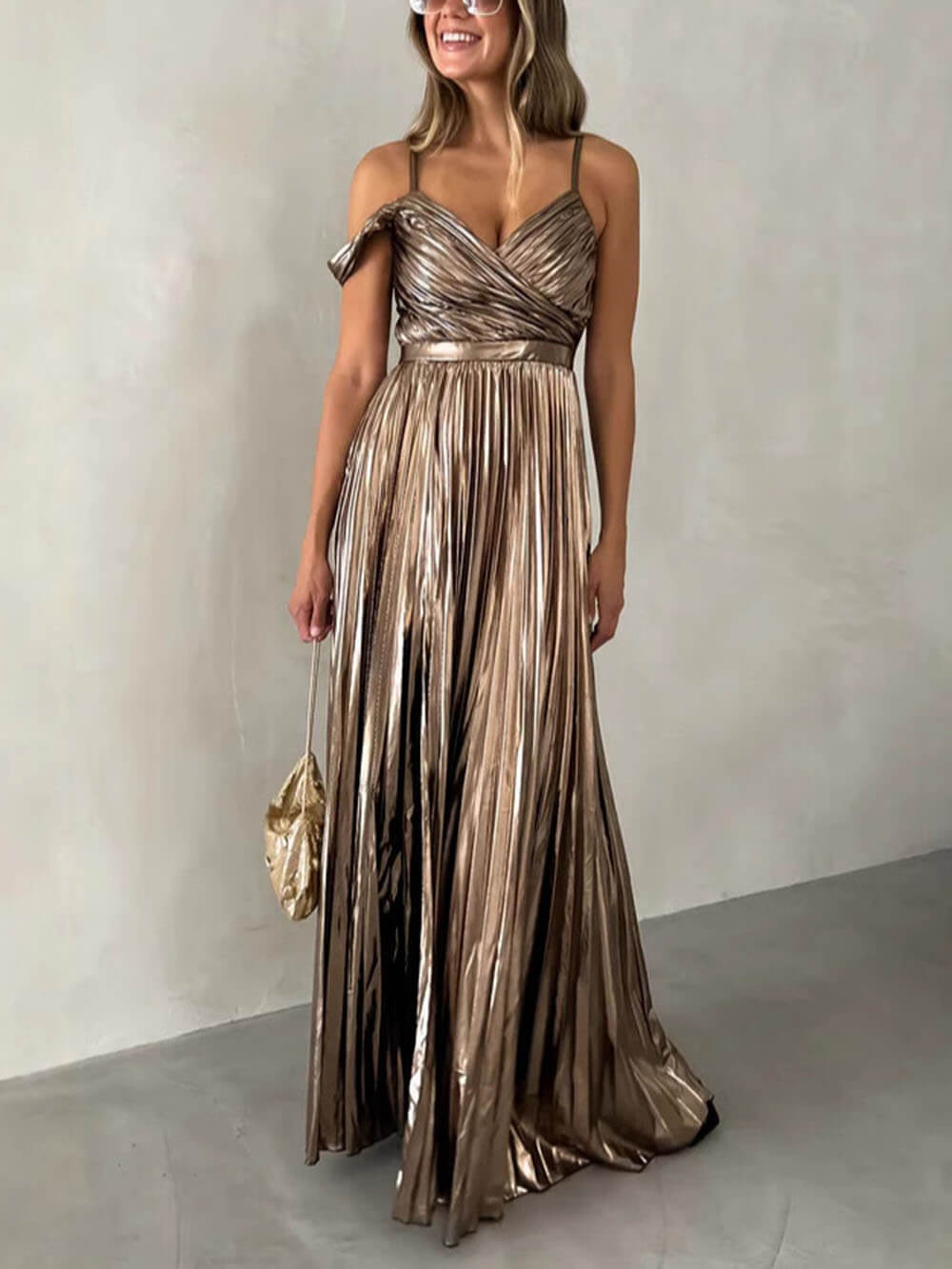 Elegant V-Neck Backless Pleated Suspender Maxi Dress