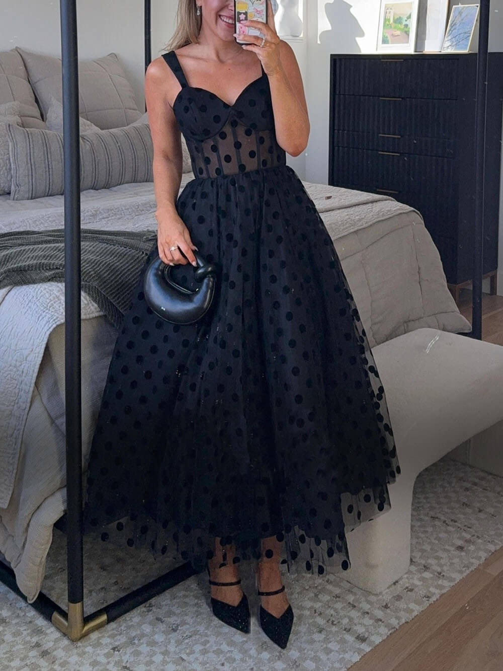 Robe bustier mi-longue trapèze en tulle à pois, décolleté en cœur, exquise et parfaite