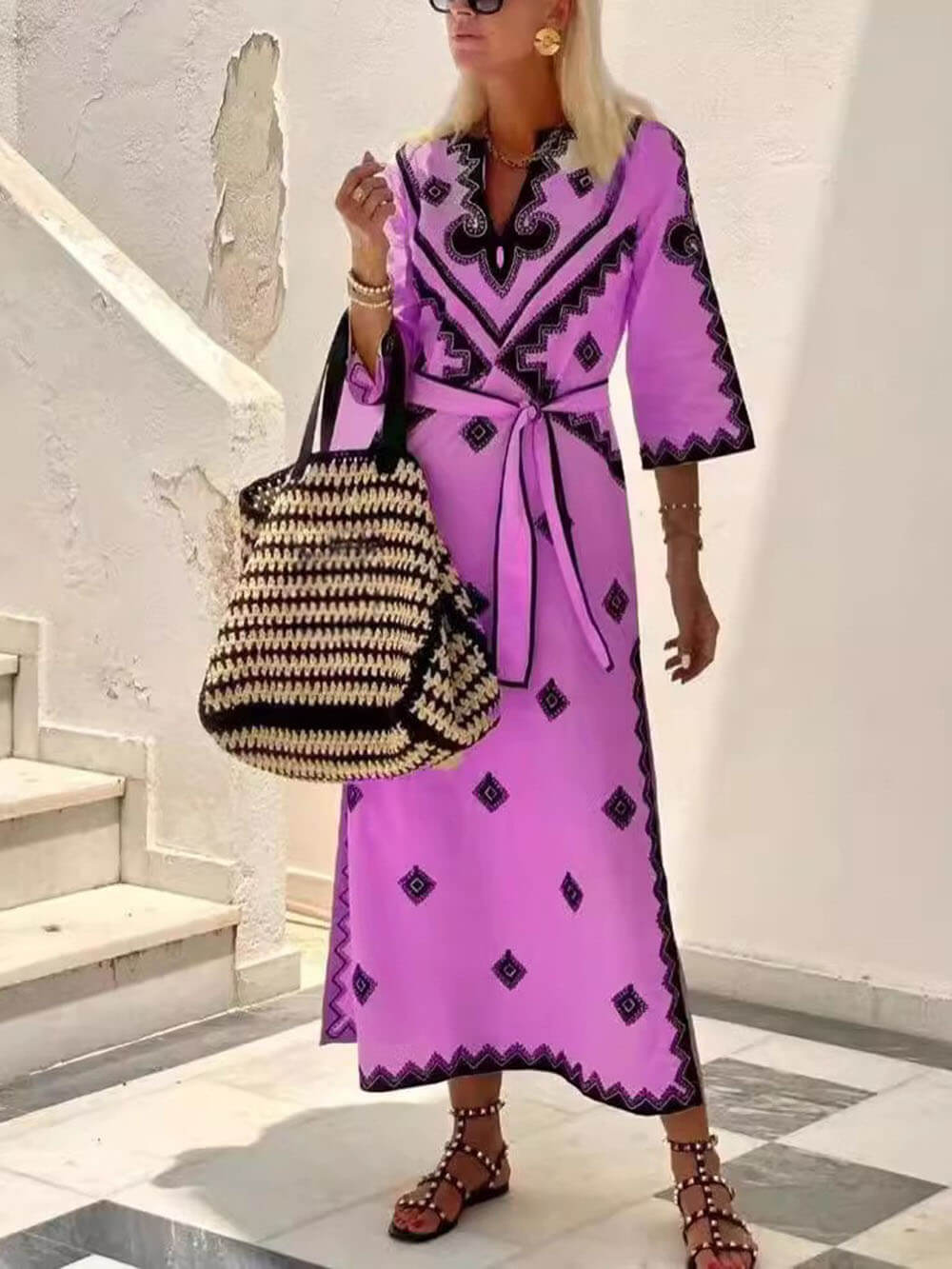 Robe mi-longue ceinturée à imprimé unique de style bohème