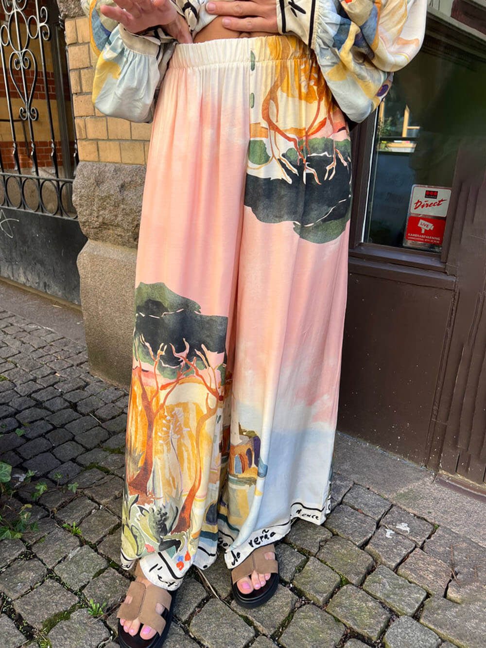Unique Satin Landscape Print Loose Elastic Waist Pocket Wide Leg Pants