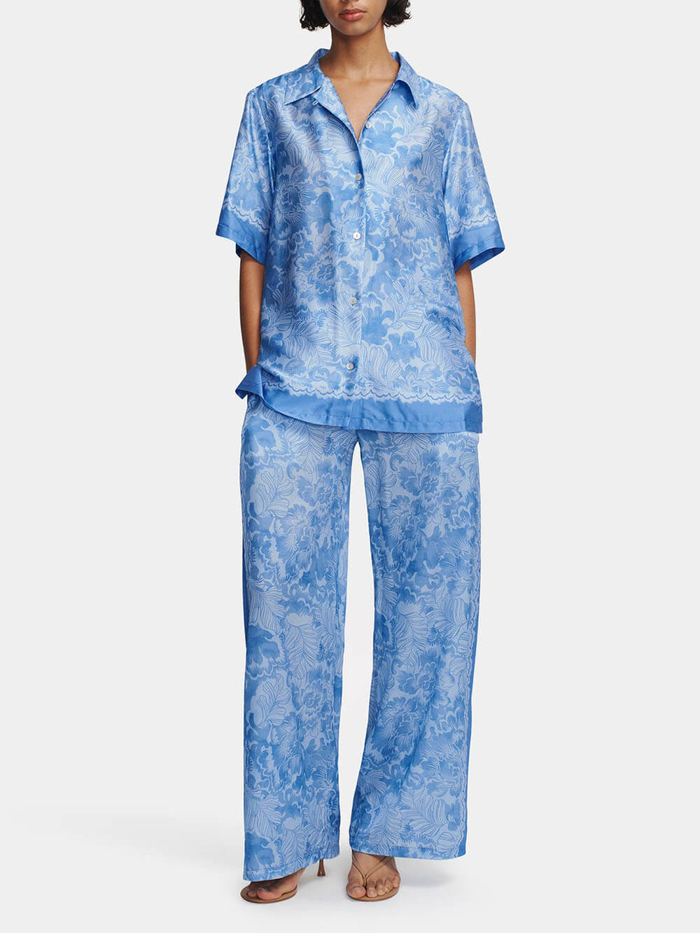Pantalones anchos con bolsillo y cintura elástica con estampado de zinnias único y moderno de satén de tacto sofisticado