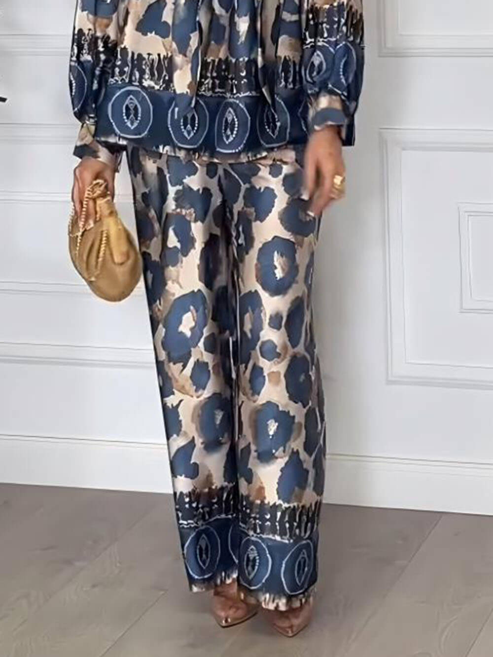 Perfect Style Unique Floral Print Loose Elastic Waist Pocket Straight Pants