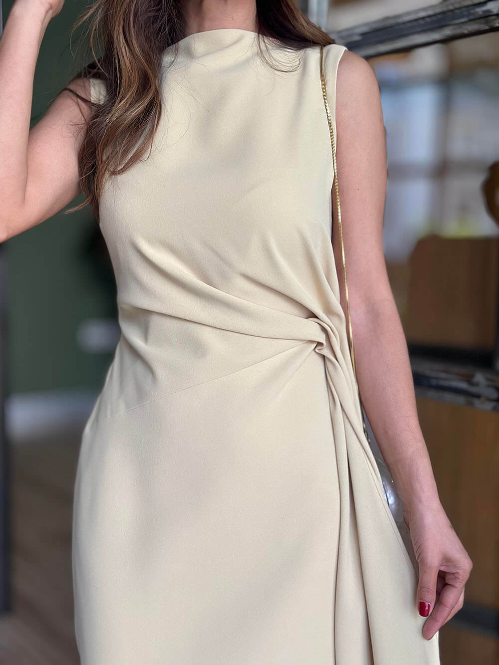 Vestido largo plisado con abertura en la espalda, exclusivo y romántico para una noche