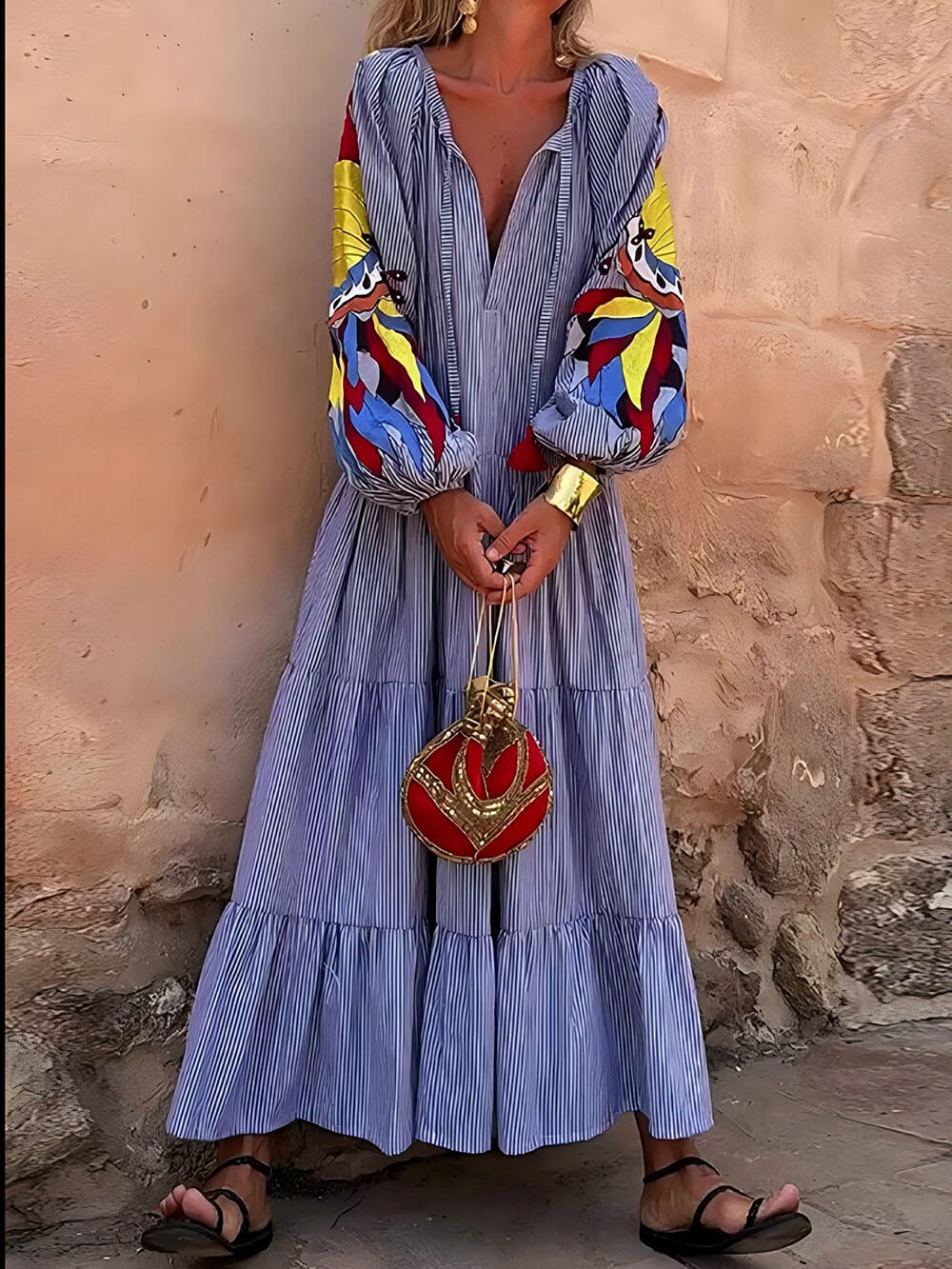 Robe longue ample à rayures et motif paon unique