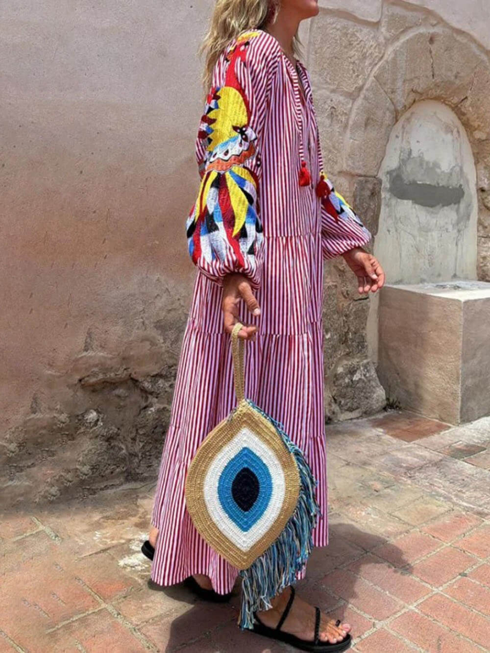 Robe longue ample à rayures et motif paon unique
