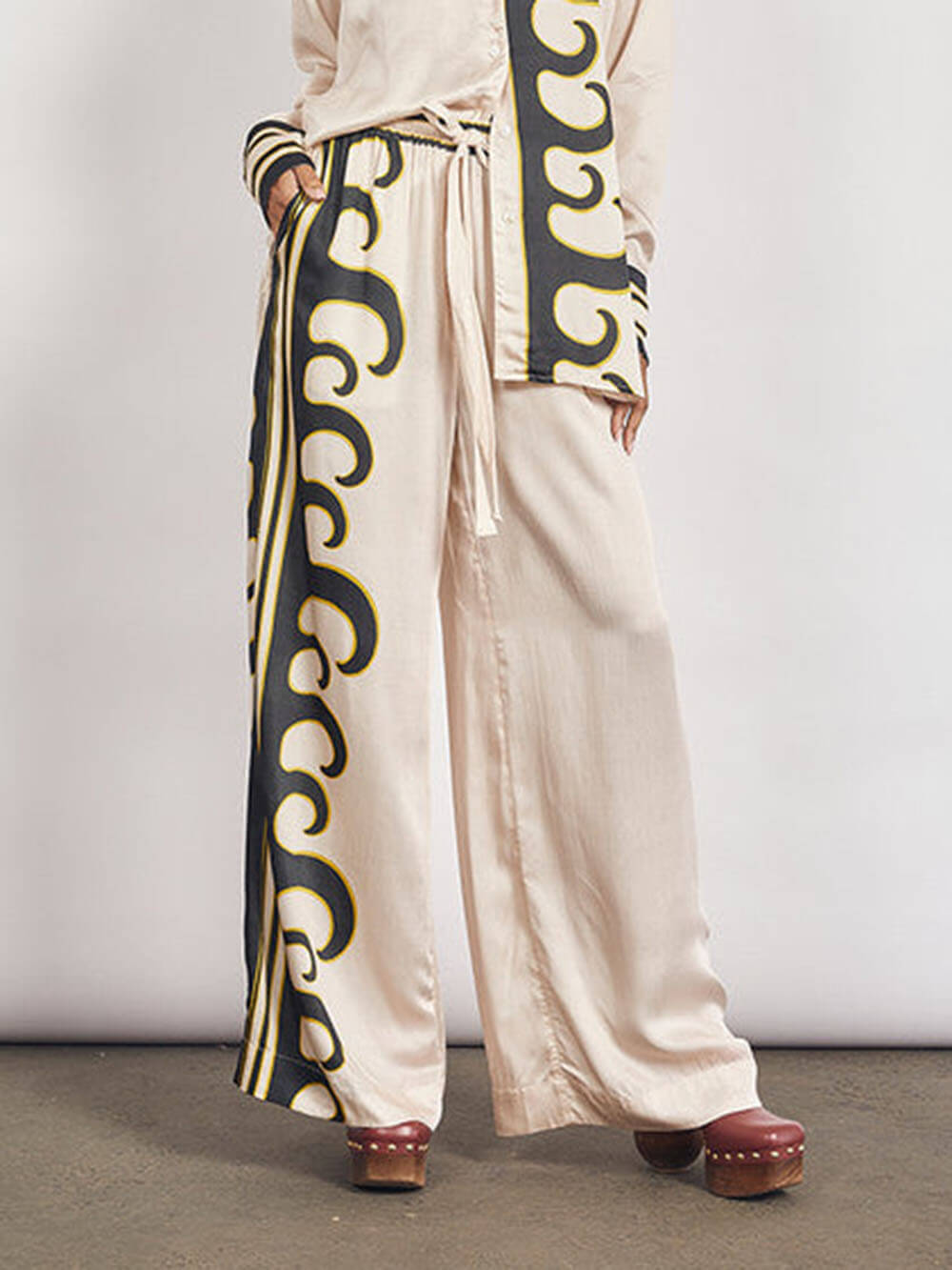 Modern Satin Unique Print Drawstring Elastic Waist Pocket Wide Leg Pants