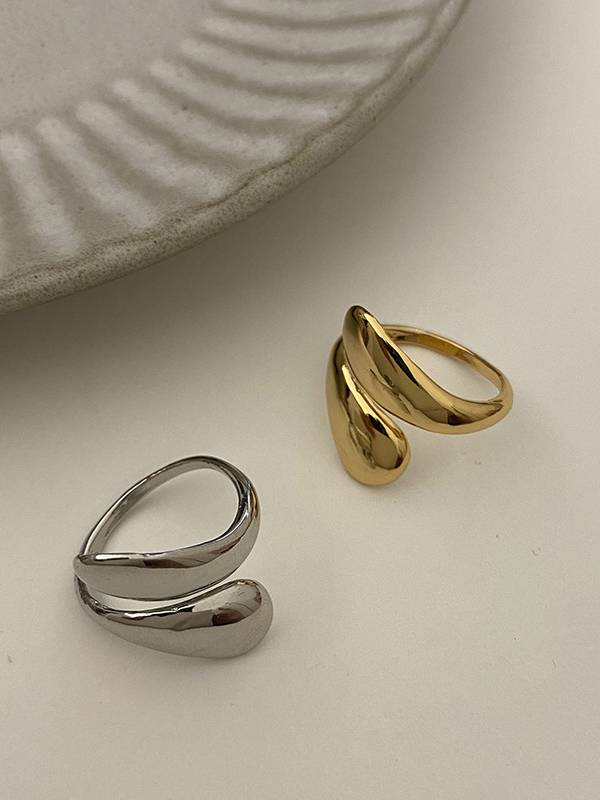 Anillo minimalista