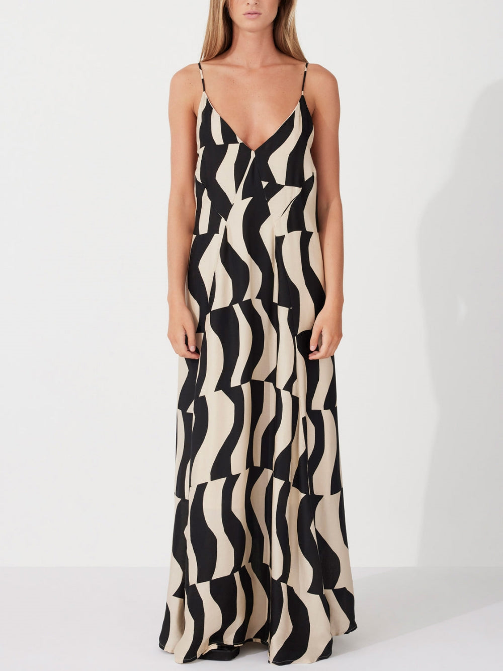 Vestido largo de corte relajado con espalda escotada