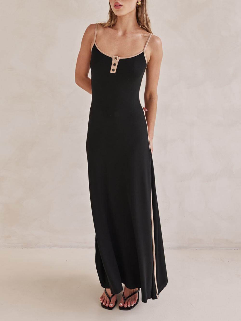 Robe longue dos nu à bretelles et rayures contrastées