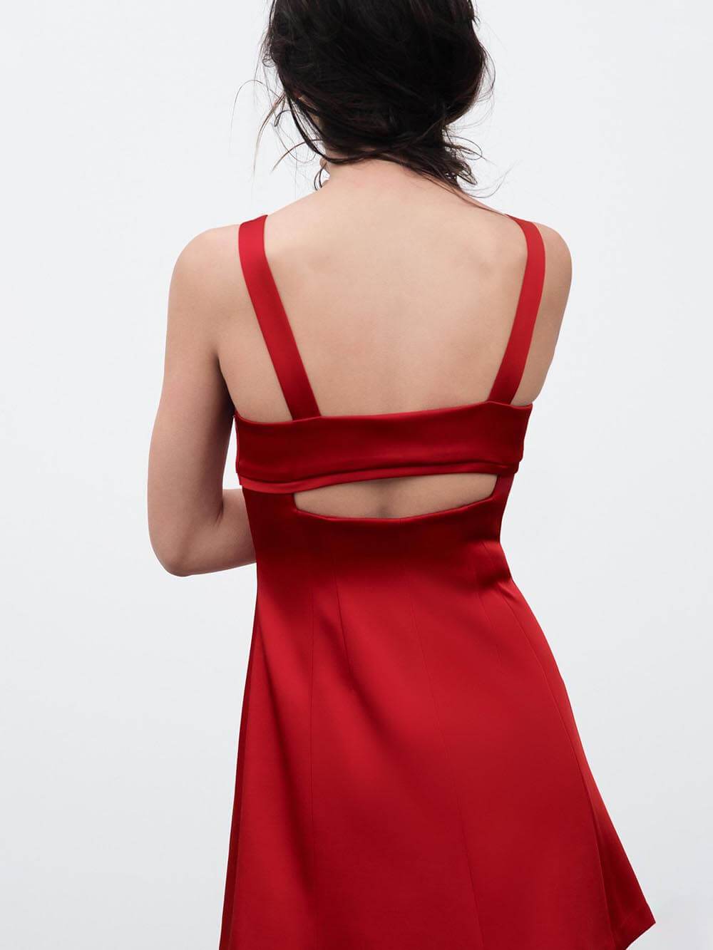 Robe courte moulante sexy à bretelles et dos nu