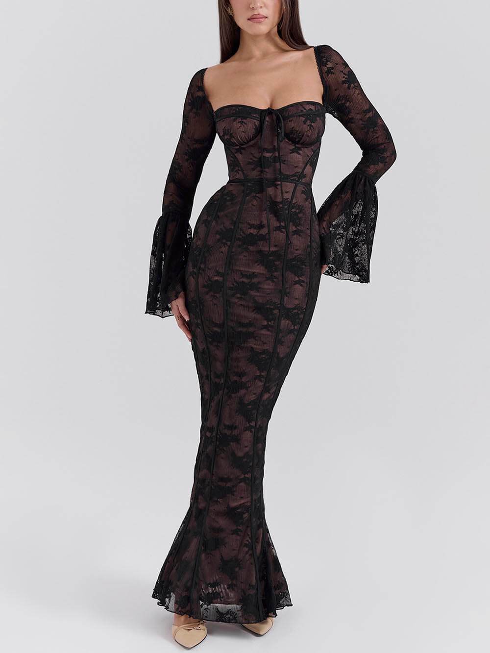 Robe longue en dentelle noire à manches longues, délicate et élégante