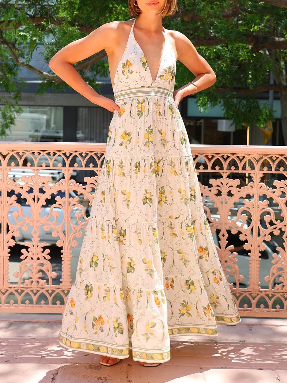 Robe longue unique à dos nu et col en V profond, imprimé citron