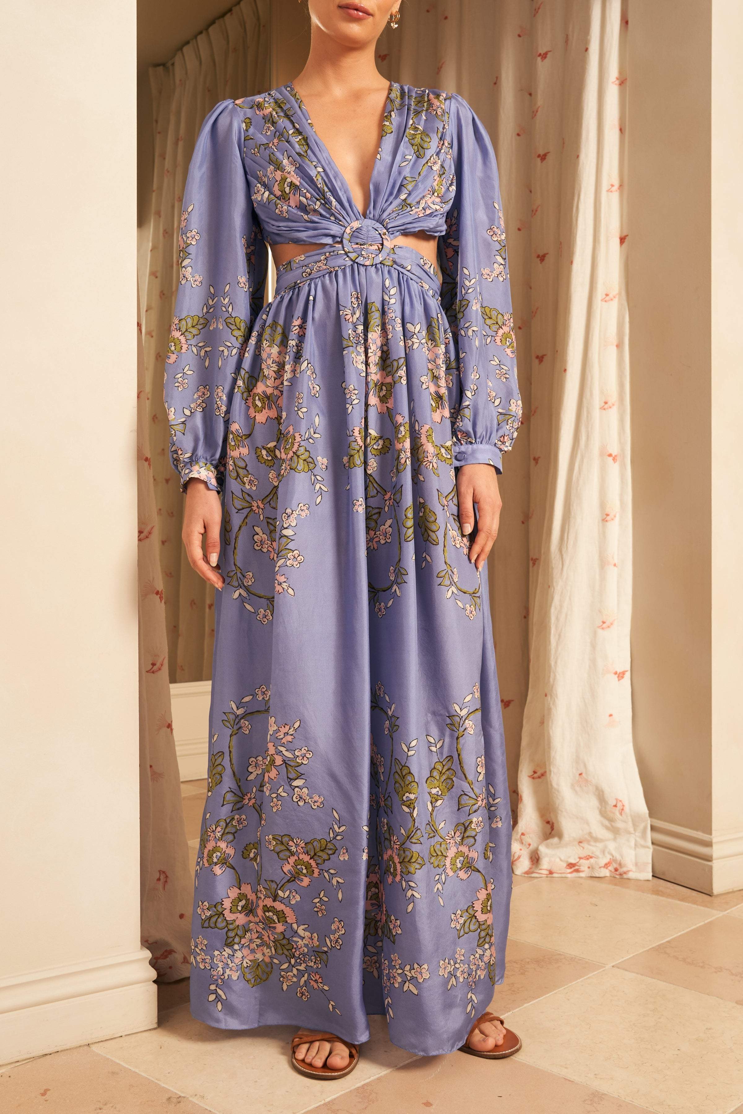 Robe longue ajourée à imprimé floral exquis