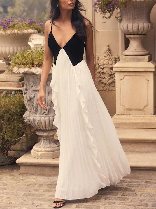 Robe longue plissée noire et blanche élégante à col en V