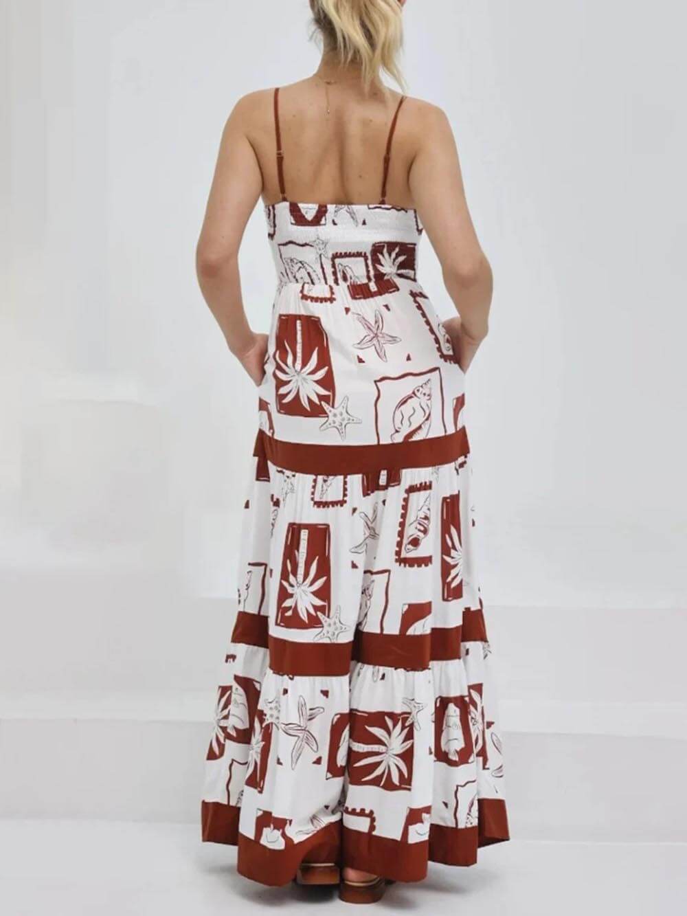 Robe longue élégante à volants et imprimé floral